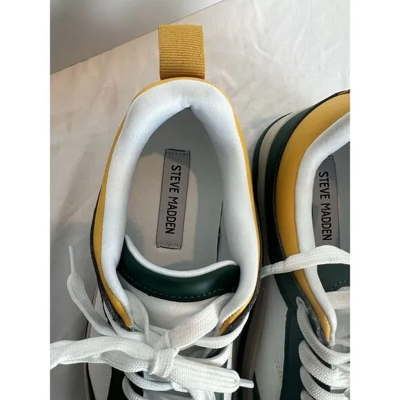 Steve Madden women's Everlie Sneaker size 9.5 Green‎ Bay Packer colors