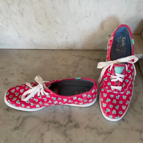 TAYLOR SWIFT KEDS Favorite Things Bows &amp; Cats Print Pink Blue Sneakers 9…