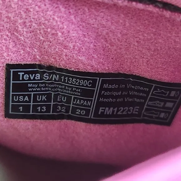 Teva ReEmber Mocassin Youth Girl Sz 1 Pink Outdoor Quilted Slip On Comfort Shoes