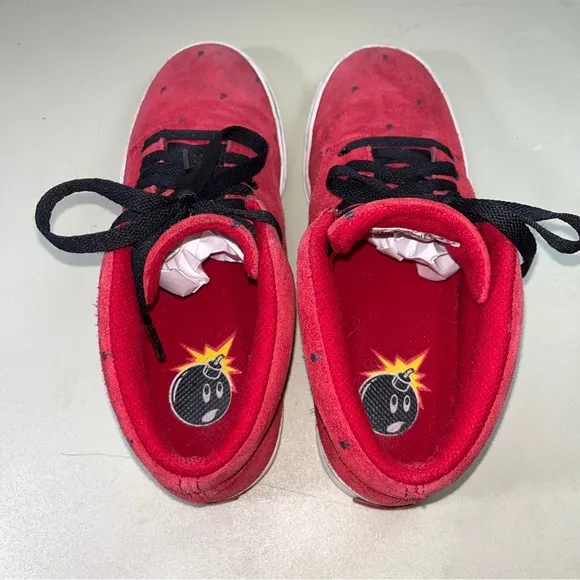 The Hundreds Men size 8.5 Red logo Sneakers Skateboarding High Top Shoes Classic