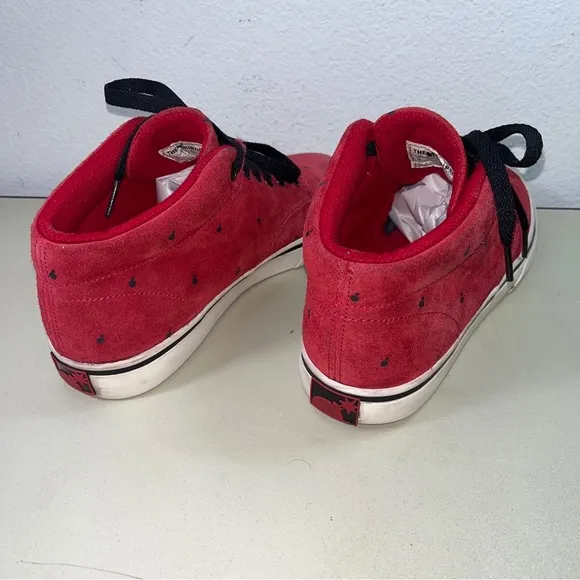 The Hundreds Men size 8.5 Red logo Sneakers Skateboarding High Top Shoes Classic