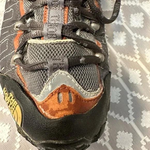 The North Face Gore Tex Men’s Tennis Shoes Size 11