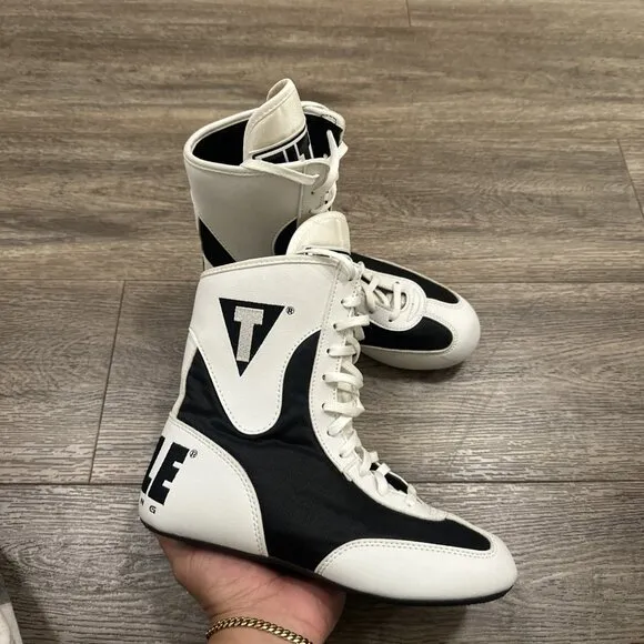 TITLE Boxing Speed Flex Boxing Shoes Youth Boys 4 White Black Train Spar Box