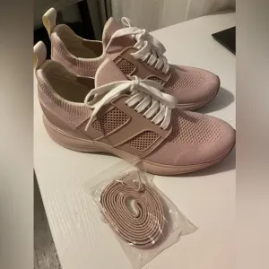 Tory Burch Tennis Shoes