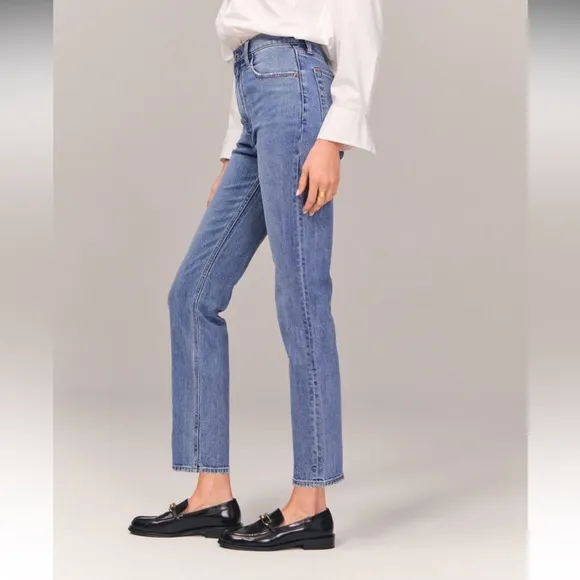 Ultra High Rise Ankle Straight Jeans