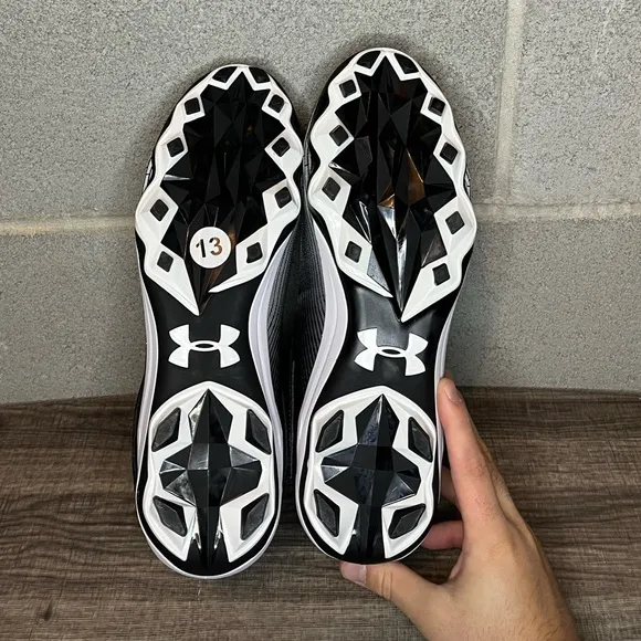 Under Armour 3025085 Men's UA Highlight Hammer MC Football Cleats Shoes Size‎ 13