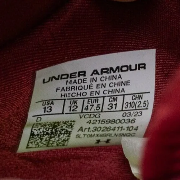 Under Armour Football Cleats Men's Size 13 Maroon NWOT