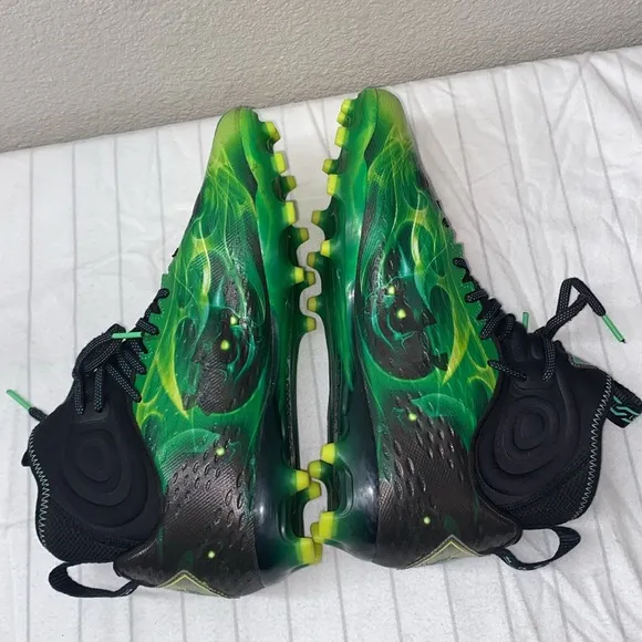 Under Armour Men's Spotlight Lux MC Le Mid Football Cleats - Black &amp; Green -SZ11