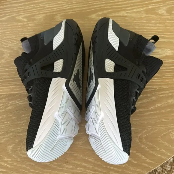 UNDER ARMOUR Men's UA Project Rock 4 Training Shoes, Black, Size 9.5, NWT