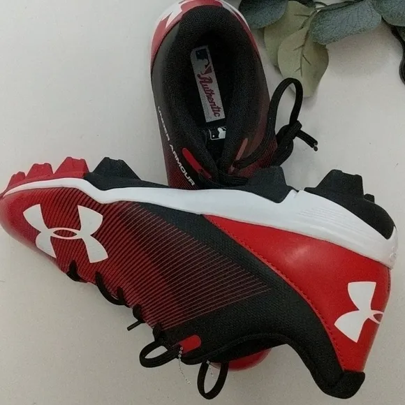 Under Armour Red Cleats Shoes Size 10