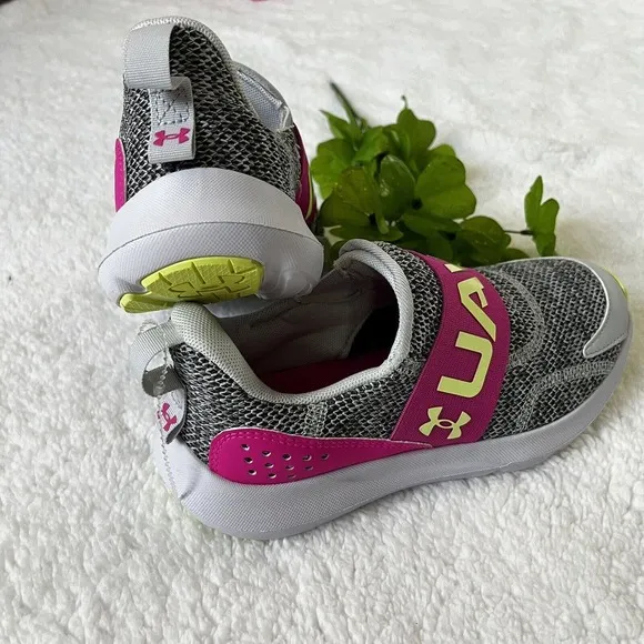 Under Armour Sneakers Girls Kids Youth Size 4.5 pink Gray Outhustle Tennis Shoes