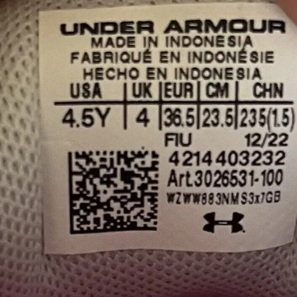 Under Armour Sneakers Girls Kids Youth Size 4.5 pink Gray Outhustle Tennis Shoes