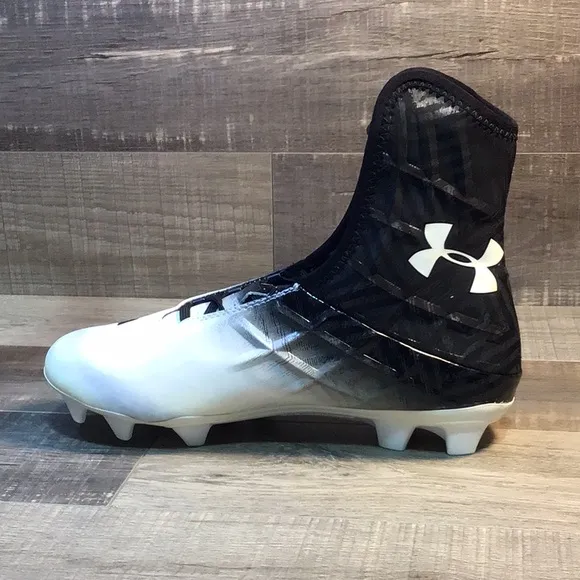Under Armour - UA Highlight MC Football Cleats
