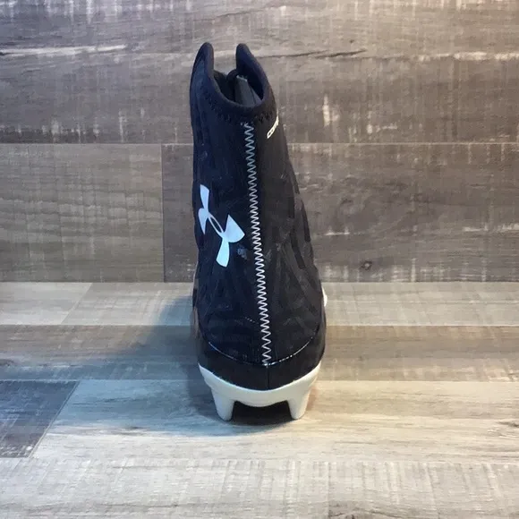 Under Armour - UA Highlight MC Football Cleats
