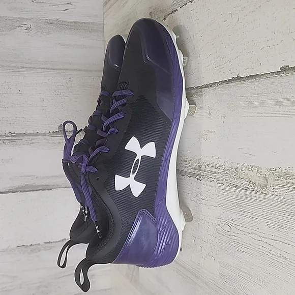 Under Armour UA team heater low purple black baseball cleats shoes Size 11 NEW