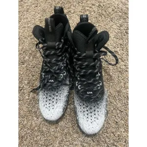 Under Armour, women's UA W Spotlight Clone 4.0 MC shoes