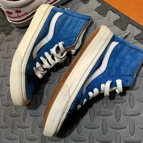 Vans bundle with In-n-out sneakers