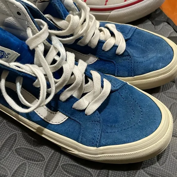 Vans bundle with In-n-out sneakers