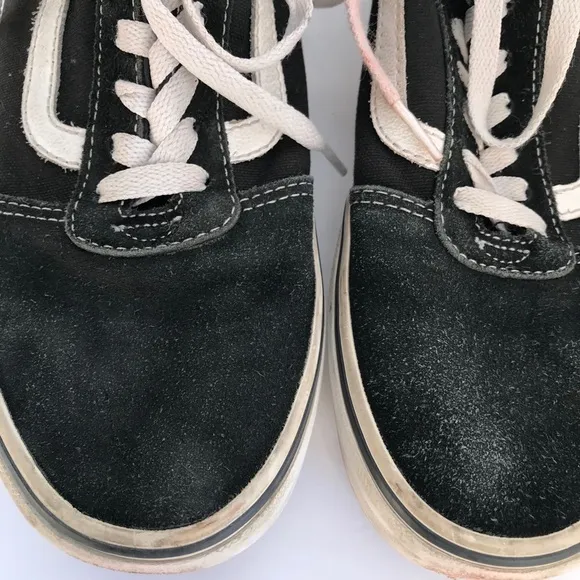 Vans men’s tennis shoes black/white size 8.5