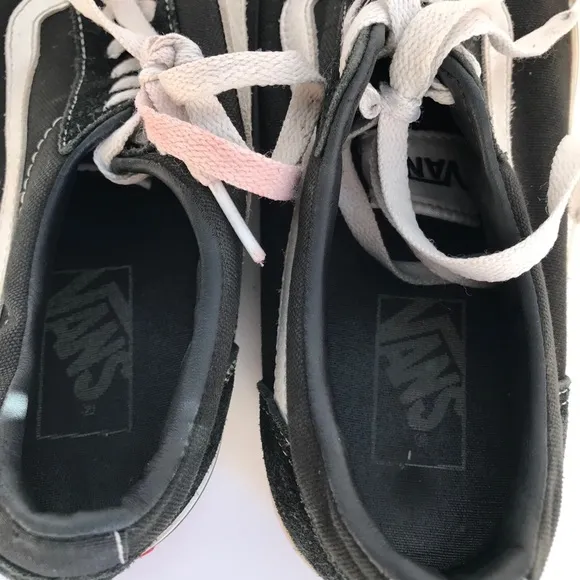 Vans men’s tennis shoes black/white size 8.5