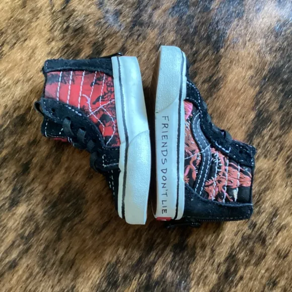 Vans Off The Wall Stranger Things SK8 Hi Zip High Top Shoe (Kids/Infant Size)