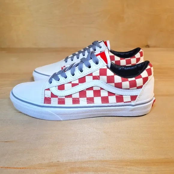 Vans Old Skool Red and White Mens 6.5/Womens 8 Checkerboard Sneakers