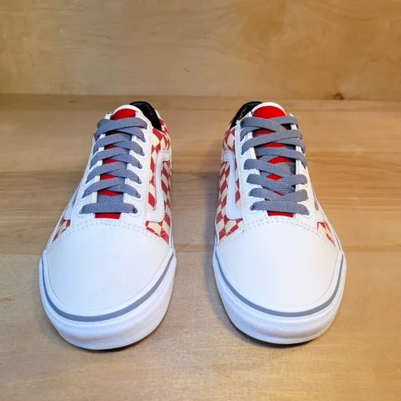 Vans Old Skool Red and White Mens 6.5/Womens 8 Checkerboard Sneakers
