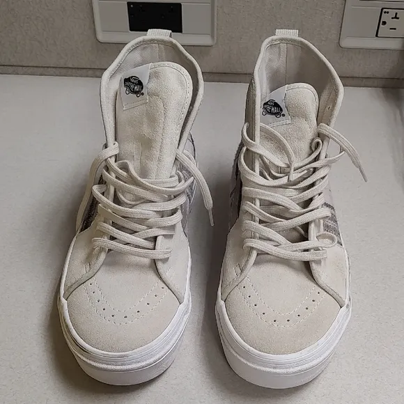 Vans Plaid And Suede Hi Top Shoes Size 10