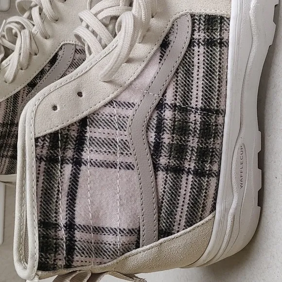 Vans Plaid And Suede Hi Top Shoes Size 10