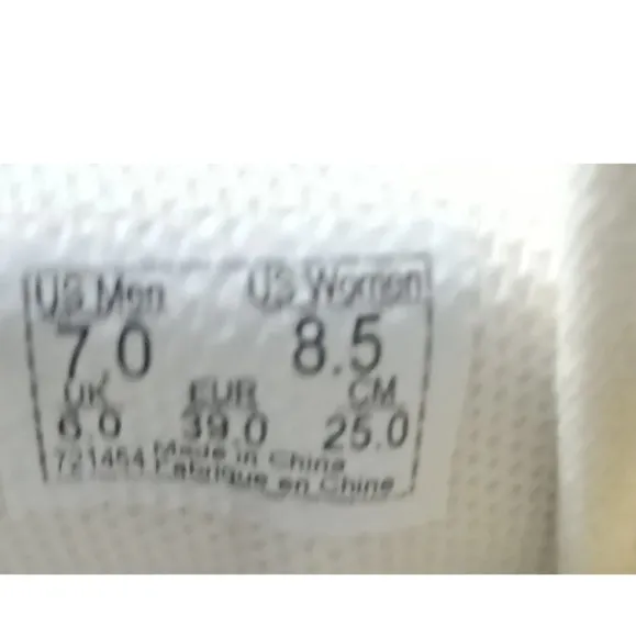 Vans Pop Sentry WC Marshmallow  Woman's Size 8.5 High Top Sneakers Features