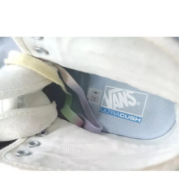 Vans Pop Sentry WC Marshmallow  Woman's Size 8.5 High Top Sneakers Features