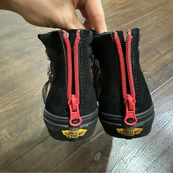 Vans Sk8-Hi Dia de Vans (Black/Multi) High Top Sneaker Size 13 Kids