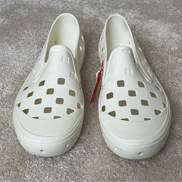 Vans UA Slip-On TRK Sneakers Water Shoes-Mens 13-White/Marshmallow-NEW-NWT-Beach