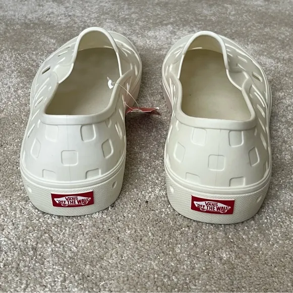 Vans UA Slip-On TRK Sneakers Water Shoes-Mens 13-White/Marshmallow-NEW-NWT-Beach