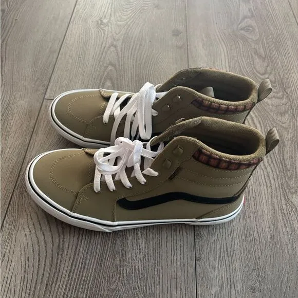 Vans Fillmore hi vansguard  boys shoes  High-Top Sneakers with White Laces