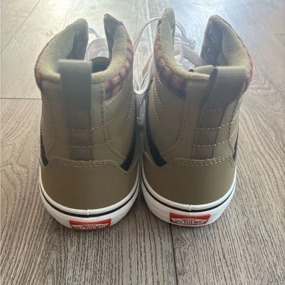 Vans Fillmore hi vansguard  boys shoes  High-Top Sneakers with White Laces
