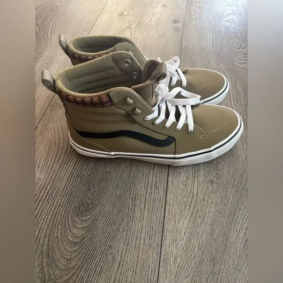 Vans Fillmore hi vansguard  boys shoes  High-Top Sneakers with White Laces