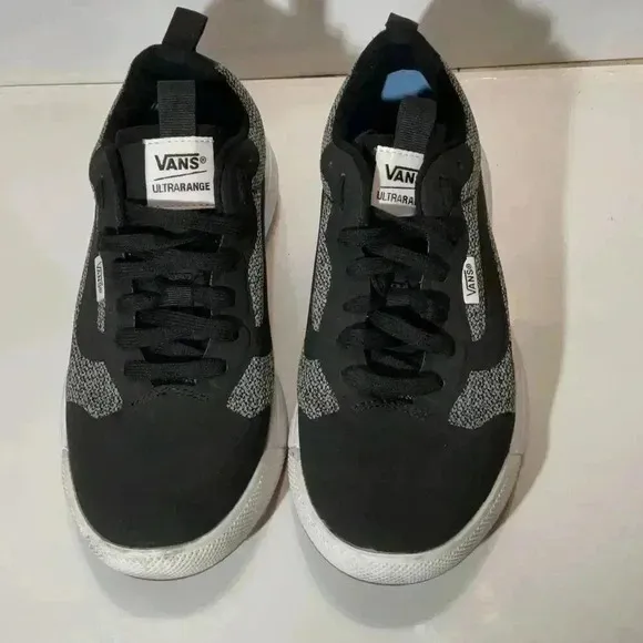 Vans ultra range, unisex, tennis shoes men’s size 7 women’s size8.5, 721356