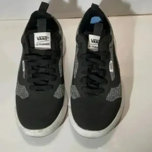 Vans ultra range, unisex, tennis shoes men’s size 7 women’s size8.5, 721356