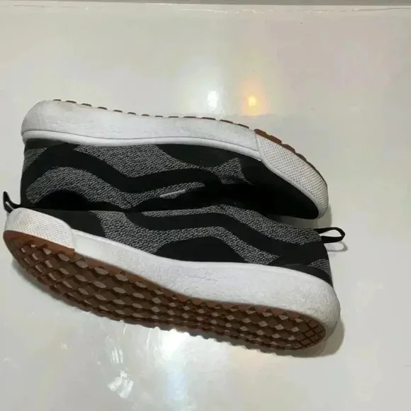 Vans ultra range, unisex, tennis shoes men’s size 7 women’s size8.5, 721356