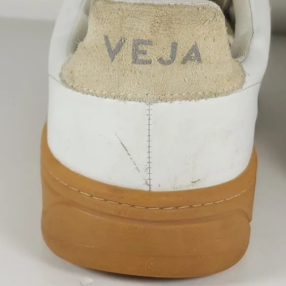 Veja Men's V-12 US 8 White Natural Leather Lace Up Low Top Sneakers Shoes