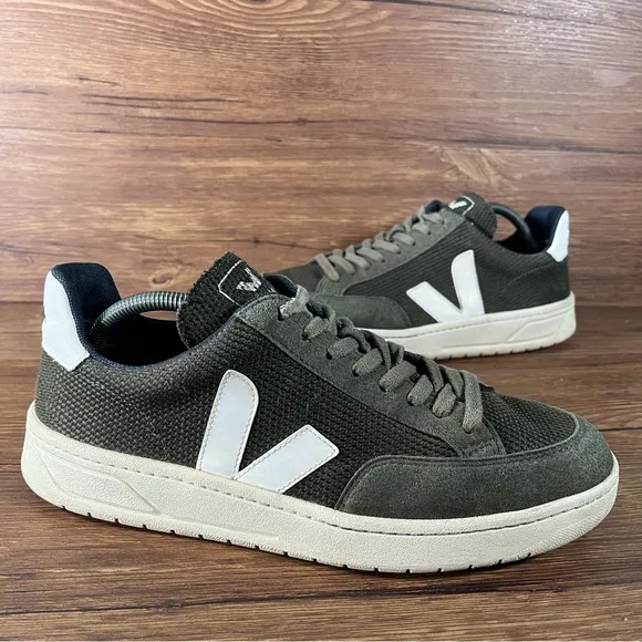 VEJA V-12 Green Suede Sneakers Men’s Size 10 Low Top Shoes