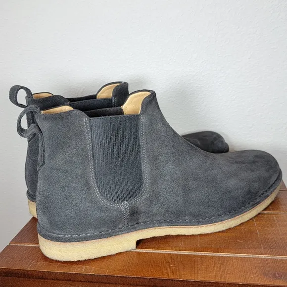 Vince Sawyer Chelsea boot pull-on crepe rubber soles with calfskin suede
