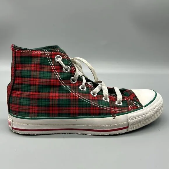 Vintage Made is USA Converse Christmas Plaid High Top All Star shoes