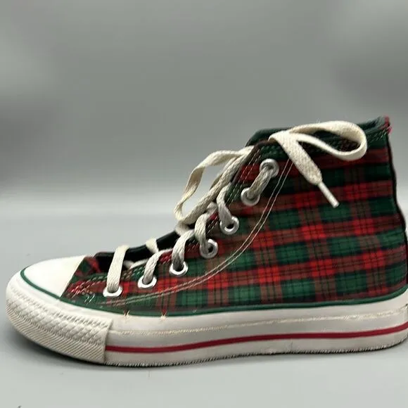 Vintage Made is USA Converse Christmas Plaid High Top All Star shoes