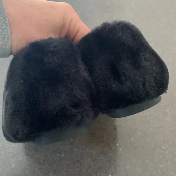 Vivaia Margot 2.0 Black Mink Faux Fur Flats 9