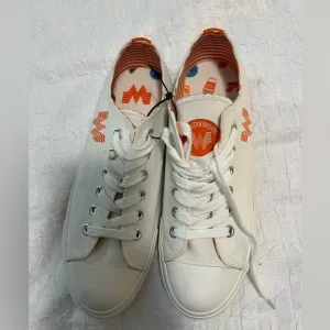 Whataburger Tennis‎ Shoes- size 7