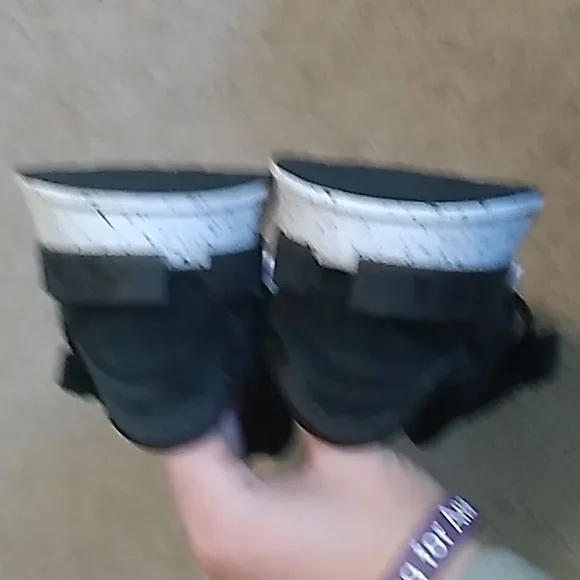 Women's Black Sorel Tennis Shoes, Size 6
