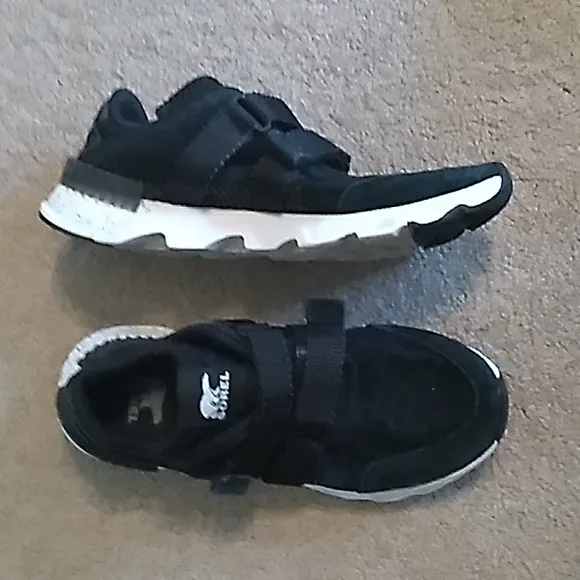 Women's Black Sorel Tennis Shoes, Size 6