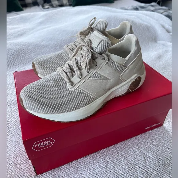Womens New Balance x1440 Tennis/Running Shoes cream Size 8.5
